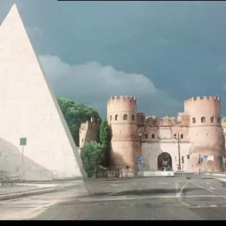 The Golden Pyramid * روما